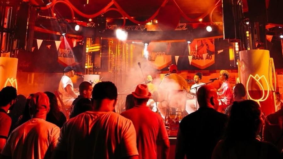 Fundo de Quintal se apresentou no King's Day da Amstel
