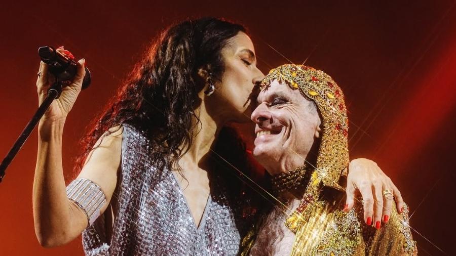 Marisa Monte foi convidada por Nay Matogrosso para a noite de sábado do Doce Maravilha, no Rio