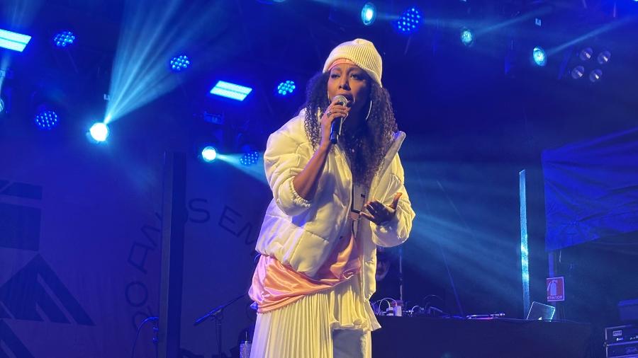 Negra Li celebrou 30 anos de estrada em show na Virada Cultural 2025 Negra Li celebrou 30 anos de estrada em show na Virada Cultural 2025