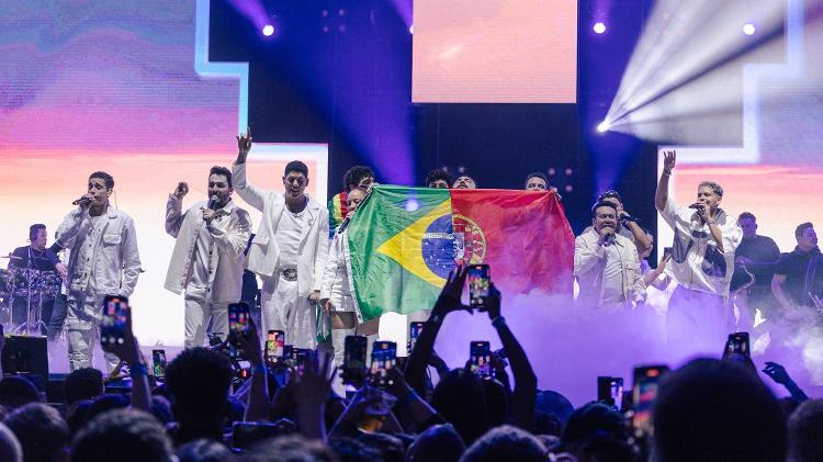Artistas se reúnem no palco do FestyVybbe em Portugal Artistas se reúnem no palco do FestyVybbe em Portugal
