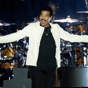 Lionel Richie coloca Brasil na agenda