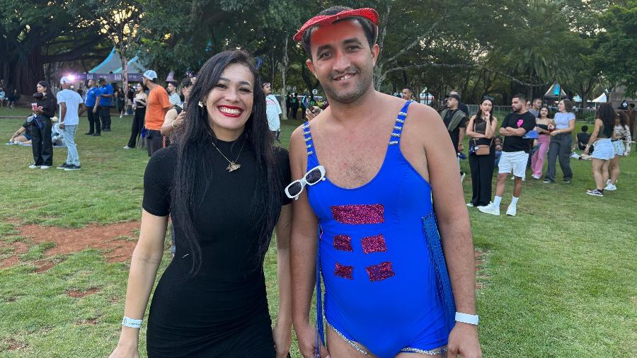 Núbia Cristina dos Santos de Souza, de Belém do Pará, mora em São Paulo com o amigo Josenildo Monteiro, 35, de Suzano (SP)