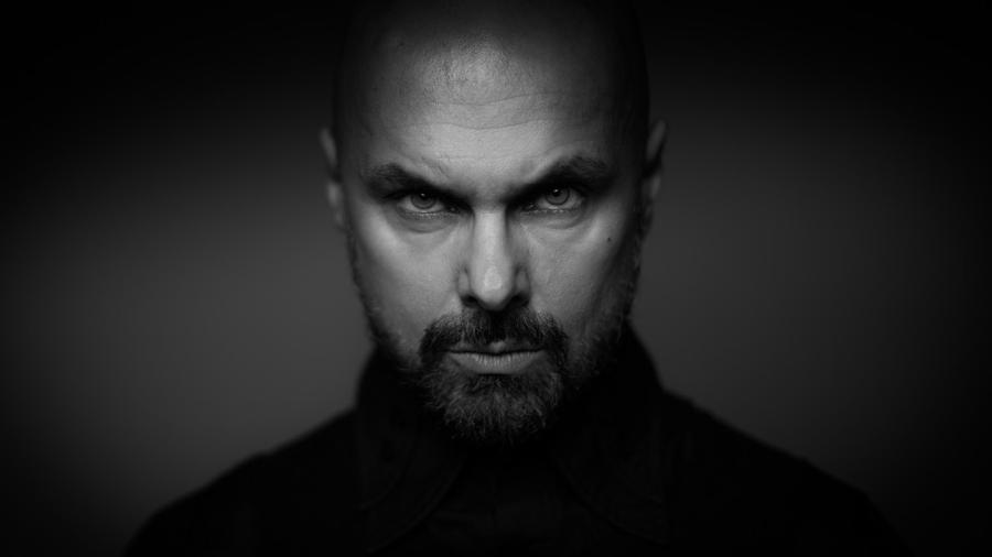 Roy Khan, ex-vocalista do Kamelot, toca disco clássico da banda, 'The Black Halo', em julho Roy Khan, ex-vocalista do Kamelot, toca disco clássico da banda, 'The Black Halo', em julho