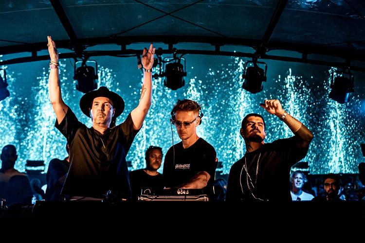 Vintage Culture encerrar 1º fim de semana do Tomorrowland Bélgica em um b3b com Joris Voorn e Kölsch Vintage Culture encerrar 1º fim de semana do Tomorrowland Bélgica em um b3b com Joris Voorn e Kölsch