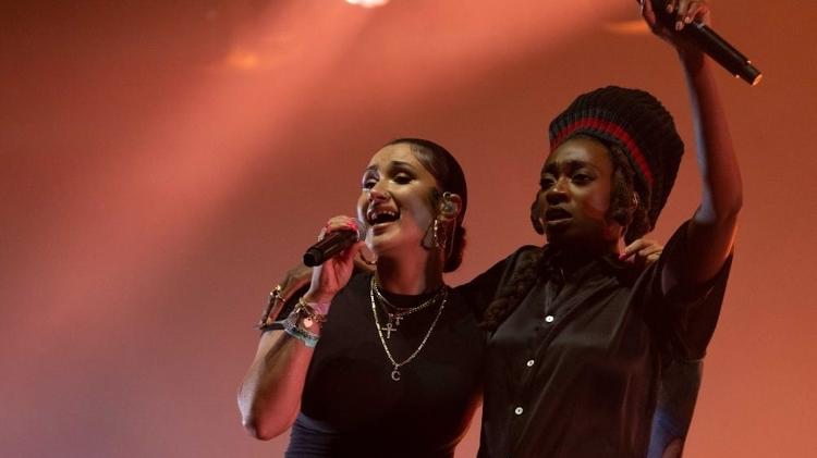 As britânicas Cleo Sol e Little Simz emprestam a voz e as rimas para o som do SAULT As britânicas Cleo Sol e Little Simz emprestam a voz e as rimas para o som do SAULT