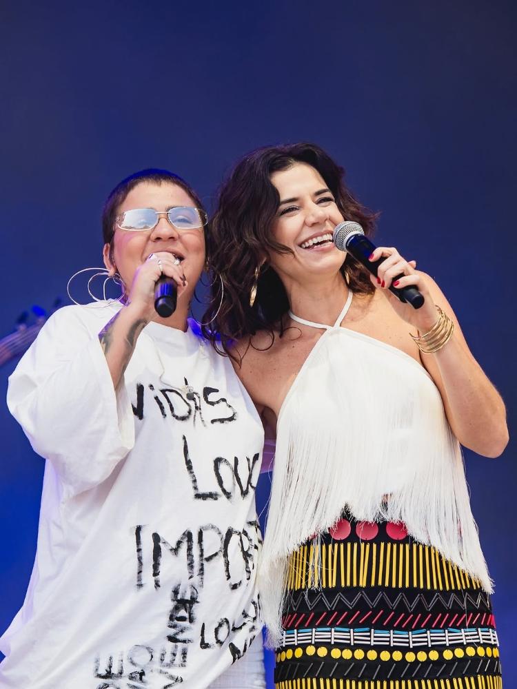 O encontro de Lamparina e Mariana Aydar subiu a temperatura do Doce Maravilha 2025