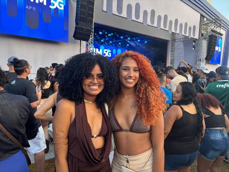 Amigas Daiane Costa, 23, e Laysa Christine, 21