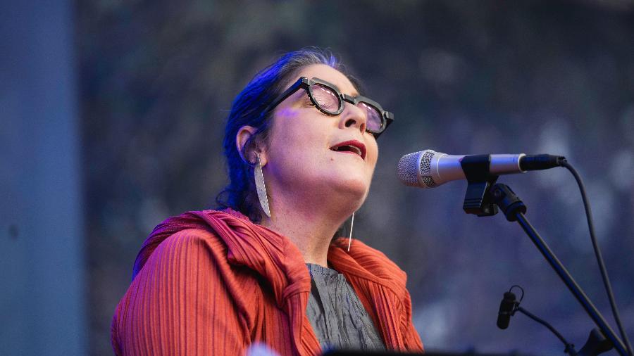 Monica Salmaso no Jardim Sonoro, festival que aconteceu em Inhotim Monica Salmaso no Jardim Sonoro, festival que aconteceu em Inhotim