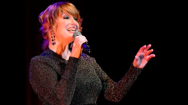 Leigh Nash, da banda Sixpence None the Richer Leigh Nash, da banda Sixpence None the Richer