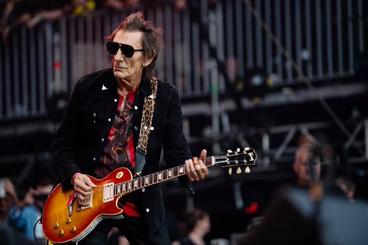 Ron Wood no show tributo a Ozzy e o Black Sabbath