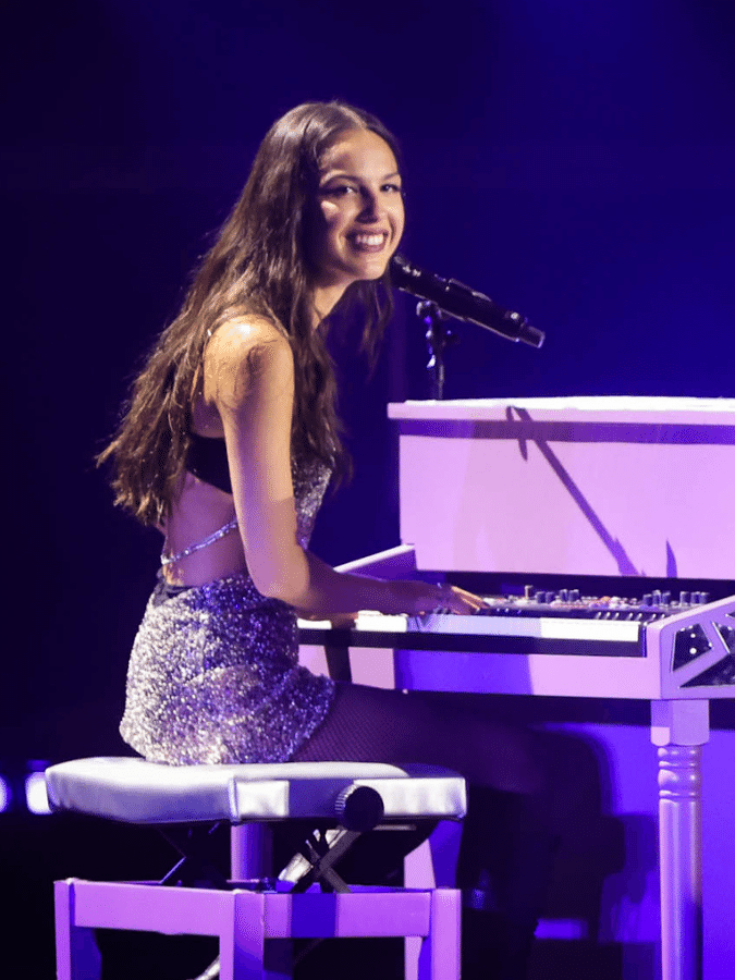 Pop de Olivia Rodrigo vence lama em dia de ídolos teen no Lollapalooza