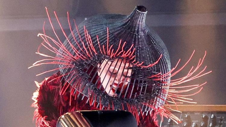 Lady Gaga apresenta 'Abracadabra' ao vivo no palco do Grammy, em Los Angeles