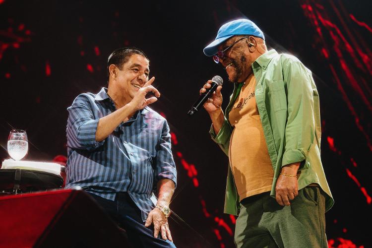 Zeca Pagodinho recebe Martinho da Vila no palco do Doce Maravilha 2025 Zeca Pagodinho recebe Martinho da Vila no palco do Doce Maravilha 2025