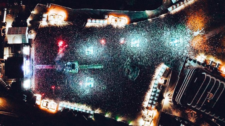 Fãs tomam o autódromo de Interlagos na noite de quarta (14) para o show de despedida da turnê do System of a Down em São Paulo Fãs tomam o autódromo de Interlagos na noite de quarta (14) para o show de despedida da turnê do System of a Down em São Paulo