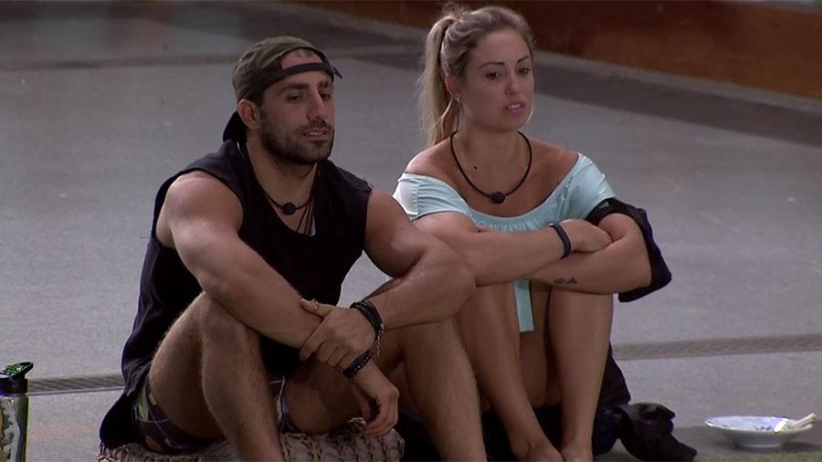 Kaysar e Jéssica conversam após a formação do paredão - Reprodução/GloboPlay