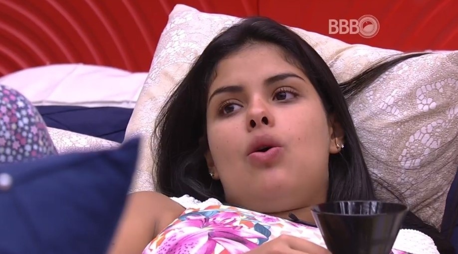 12.mar.2016 - Munik diz ter dó de indicar Rena para o paredão, no "BBB16" - Reprodução/TV Globo