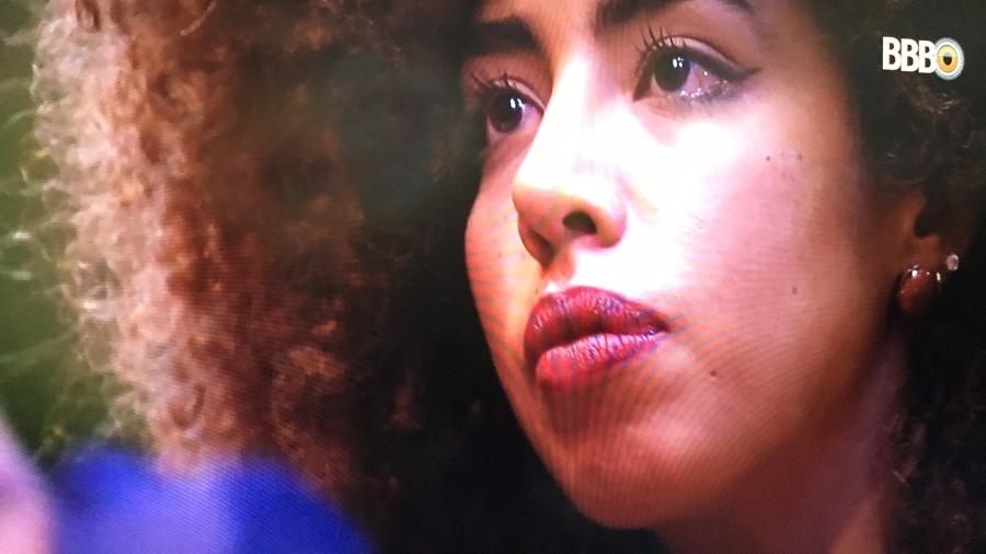 Gabriela Flor chora ao Antônio pedir desculpas por seu comportamento - Reprodução/TV Globo