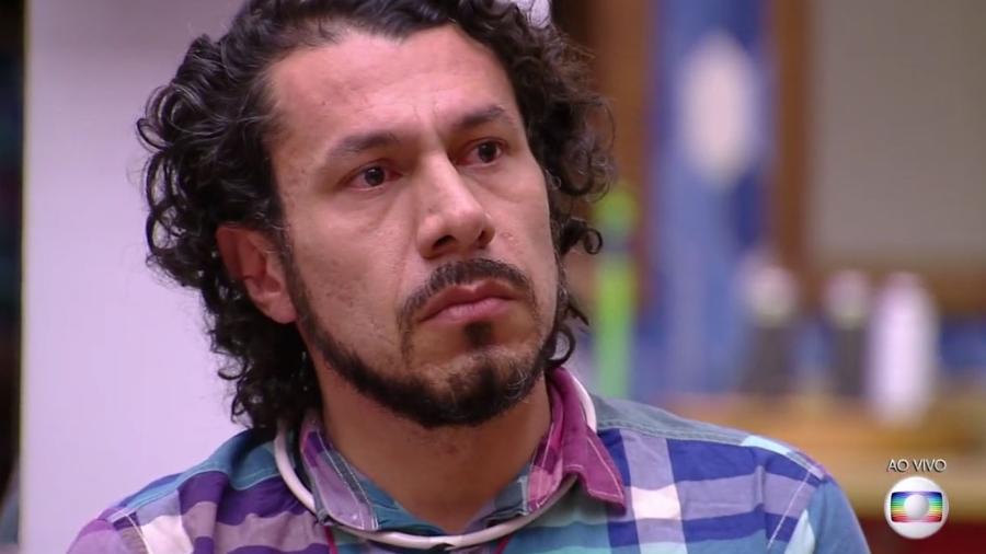 Rômulo está, ao lado de Marcos e Ieda, no paredão desta terça-feira - Reprodução/TV Globo