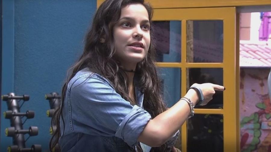 Emilly discute com Marcos depois de acusada de se fazer de vítima - Reprodução/TVGlobo