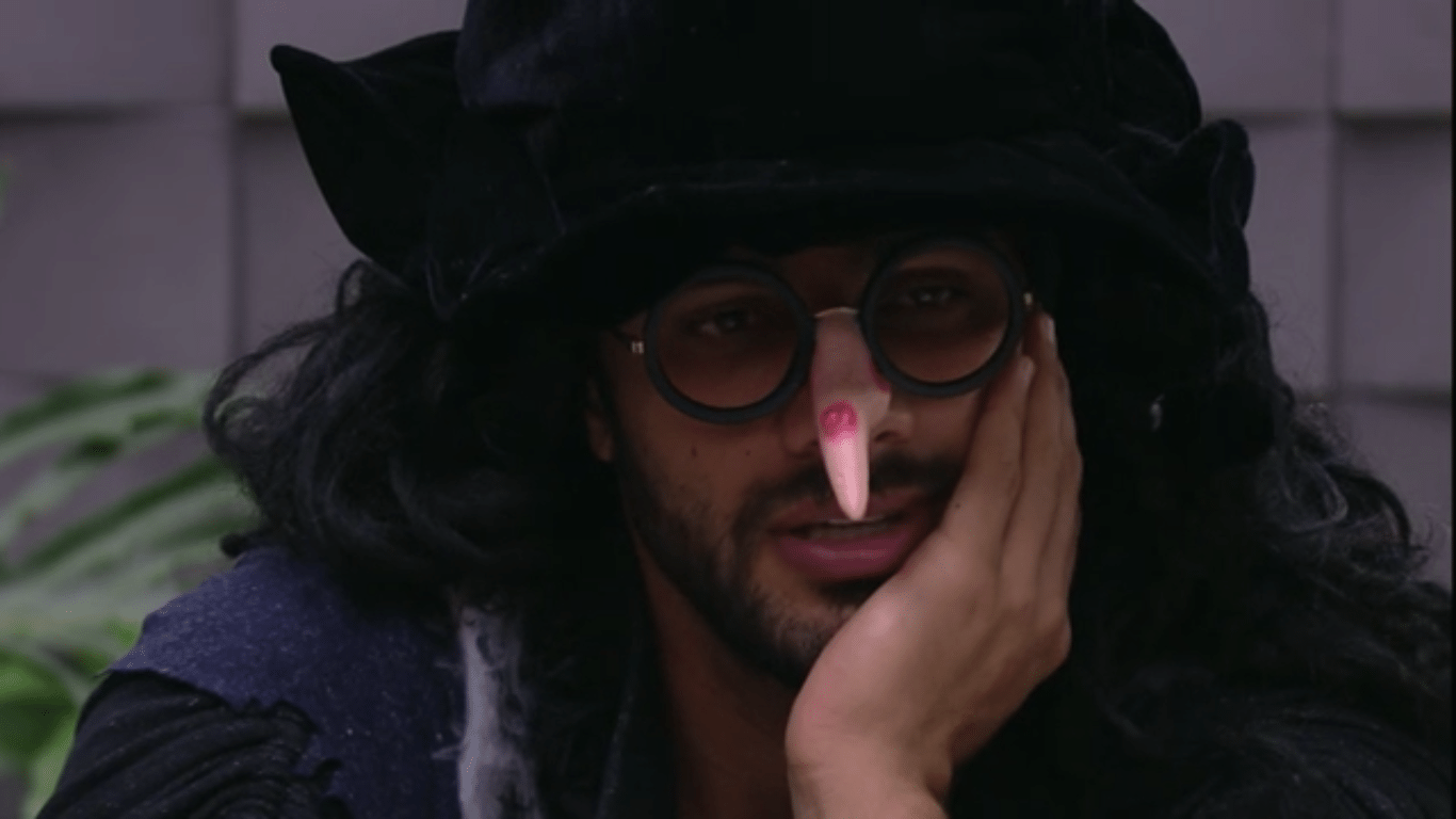 21.fev.2016 - Renan conta para Juliana que tem medo de enfrentar a vida real quando sair do "BBB16" - Reprodução/ TV Globo