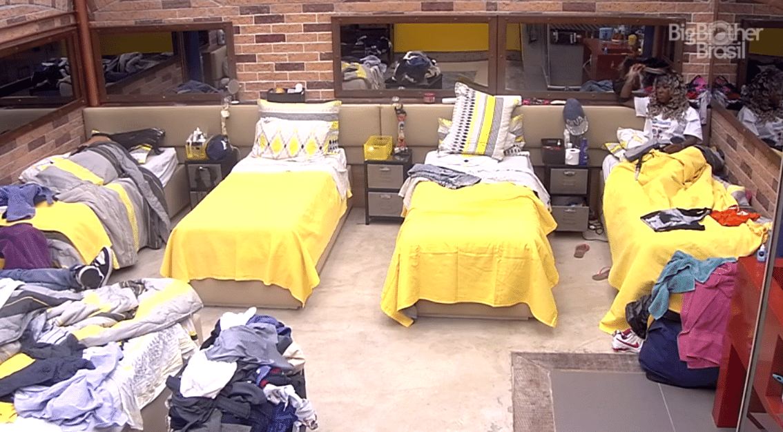 2.mar.2016 - Adélia diz que já pensou em contratar um garoto de programa, no "BBB16" - Reprodção/TV Globo