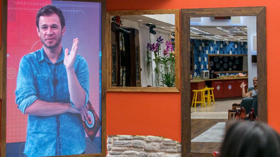 Tiago Leifert no telăo do "BBB17" - Paulo Belote/Divulgaçăo/TV Globo