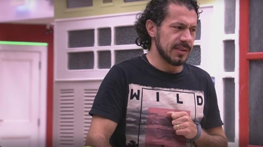 Rômulo: "Ia ofender um grupo grande de pessoas" - Reprodução/TVGlobo