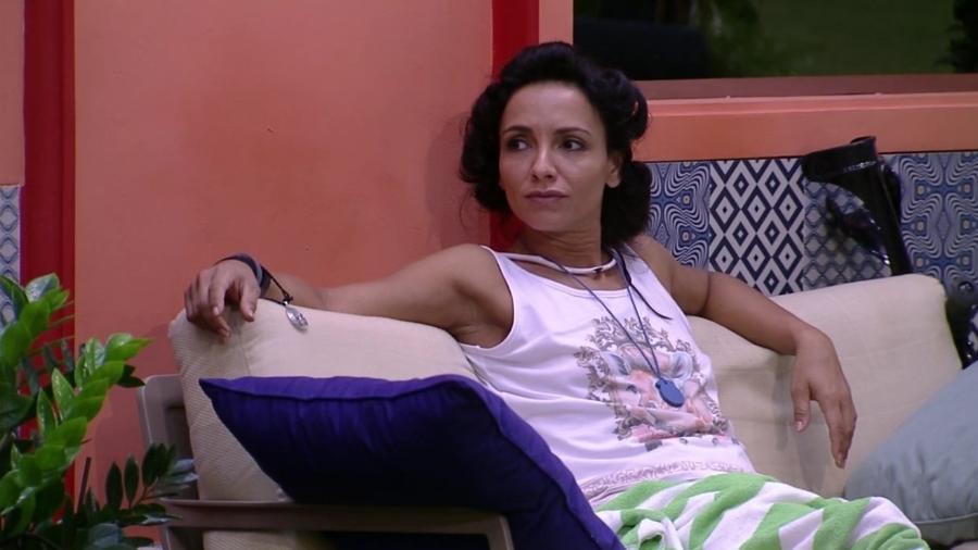 Fumante, Marinalva espera não ser julgada pelo Brasil - Reprodução/TV Globo