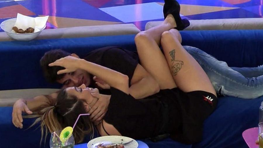 Antônio tenta beijar Alyson no Gran Hermano - Reprodução/Telecinco