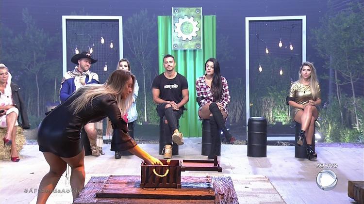 Monick Envelope - Reprodução/Record - Reprodução/Record