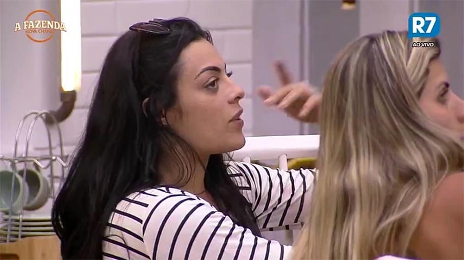 Monique fala sobre relacionamento com professor do colegial - Reprodução/R7