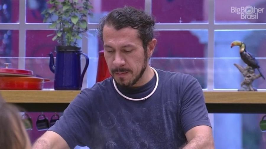 Rômulo aposta na saída de Elis - Reprodução/TV Globo