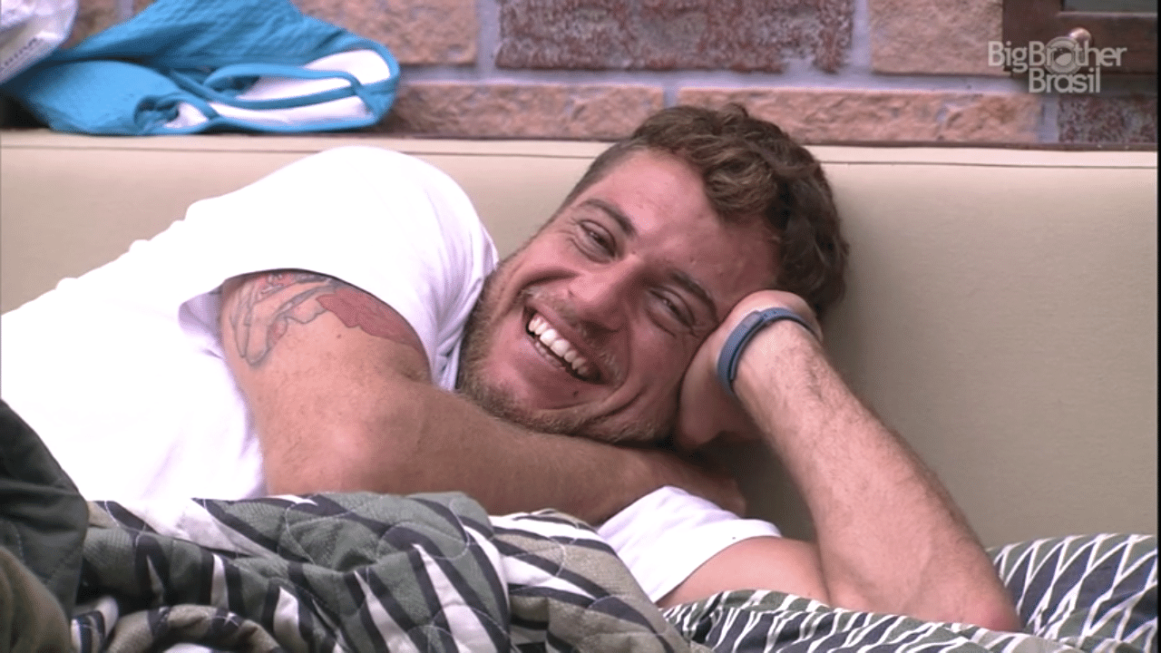 13.fev.2016 - Daniel ficou sem graça ao saber que Ana Paula queria beija-lo na festa do "BBB16" - Reprodução/TV Globo