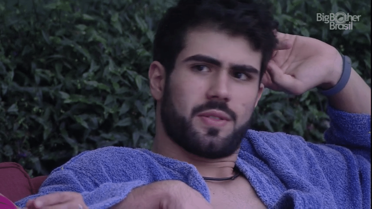 20.mar.2016 - Laham diz que gosta de Munik e que se casaria com ela - Reprodução/TV Globo