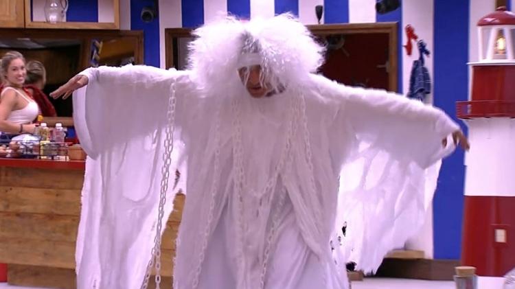 Ayrton no castigo do monstro - Reprodução/GloboPlay - Reprodução/GloboPlay