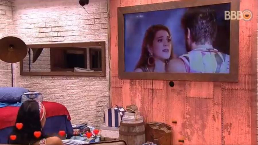 Gleici assiste à Ana Clara falando sobre ela - Reprodução/GlobosatPlay