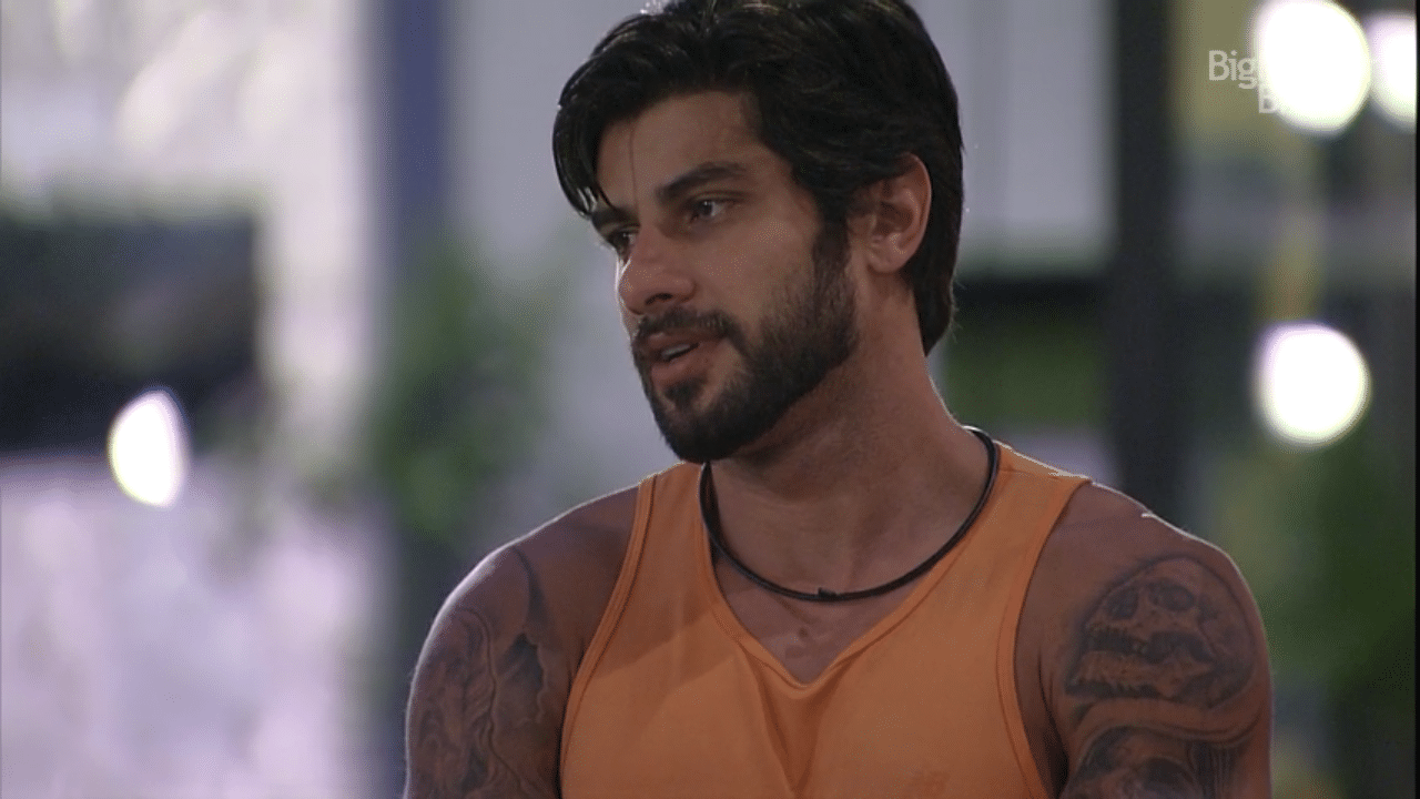 28.fev.2016 - Na liderança compartilhada com Tamiel, Renan diz que não gostaria de votar em Munik no "BBB16" - Reprodução/TV Globo