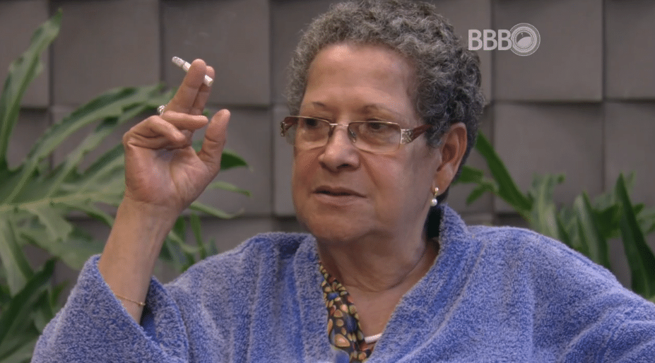 17.fev.2016 - Geralda diz que não pretende deixar de fumar no "BBB16" - Reprodução/TV Globo