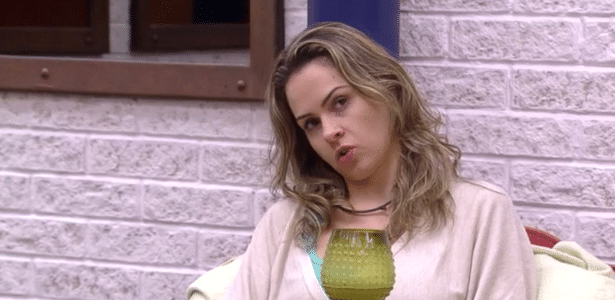 Chico Barney: Ana Paula torcida - Reprodução/TV Globo - Reprodução/TV Globo