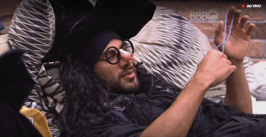 21.fev.2016 - Renan diz que votará em Ana Paula e justificará a indicação com base na briga que tiveram. Brothers temem que anjo seja autoimune - Reprodução/TV Globo