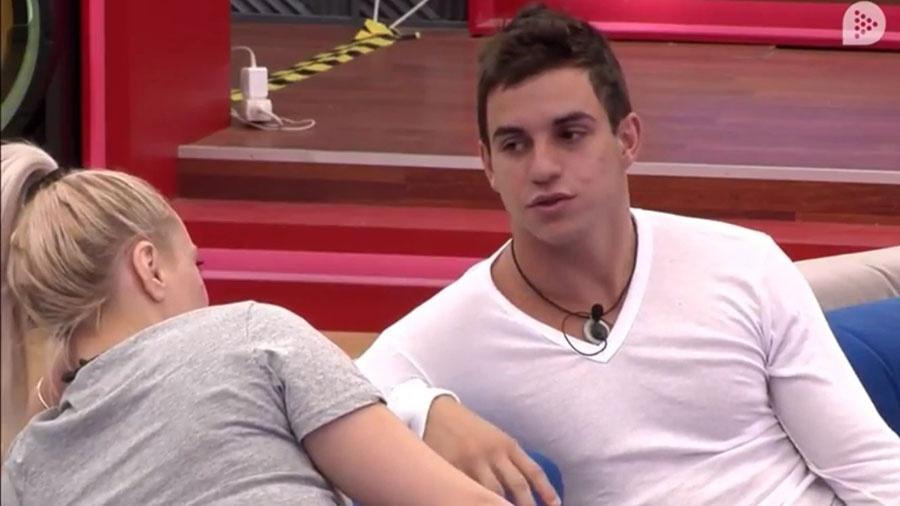 Manoel se desentende com participante depois de ser chamado de narcisista - Reprodução/Telecinco