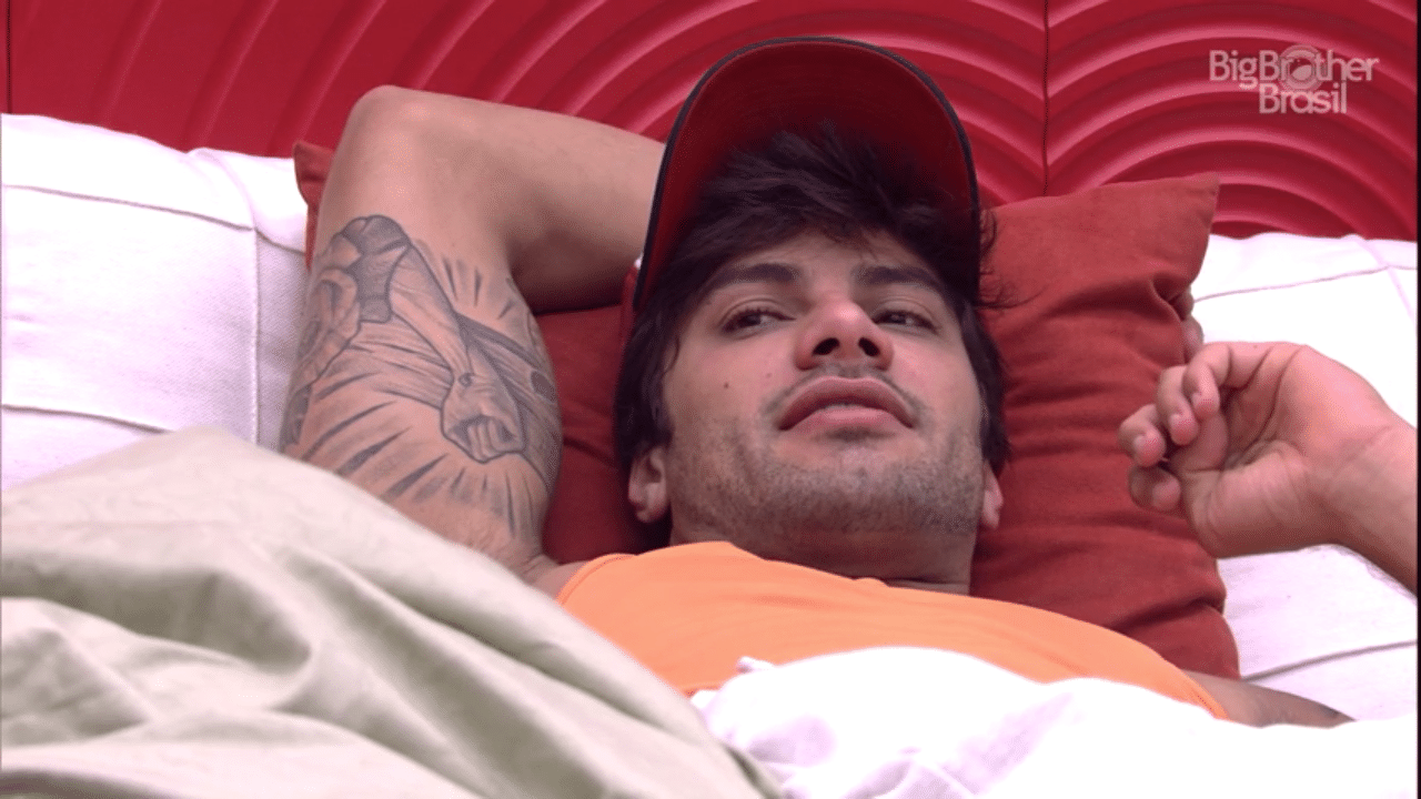 10.mar.2016 - Se possível, Renan diz que deixará Matheus vencer a prova do líder para ter privacidade com Maria Claudia no "BBB16" - Reprodução/TV Globo