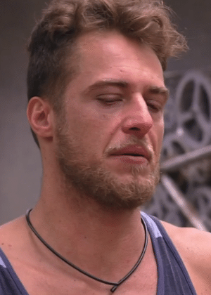 5.fev.2016 - Daniel chora de tristeza pela saída de Alan do "BBB16". Nenhum dos participantes do reality show sabem o motivo pelo qual o potiguar deixou a casa - Reprodução/Globo - Reprodução/Globo
