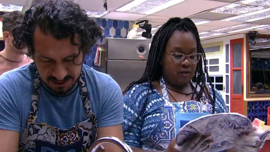 Roberta reclama de lavar louça em dia de paredão - Reprodução/TV Globo