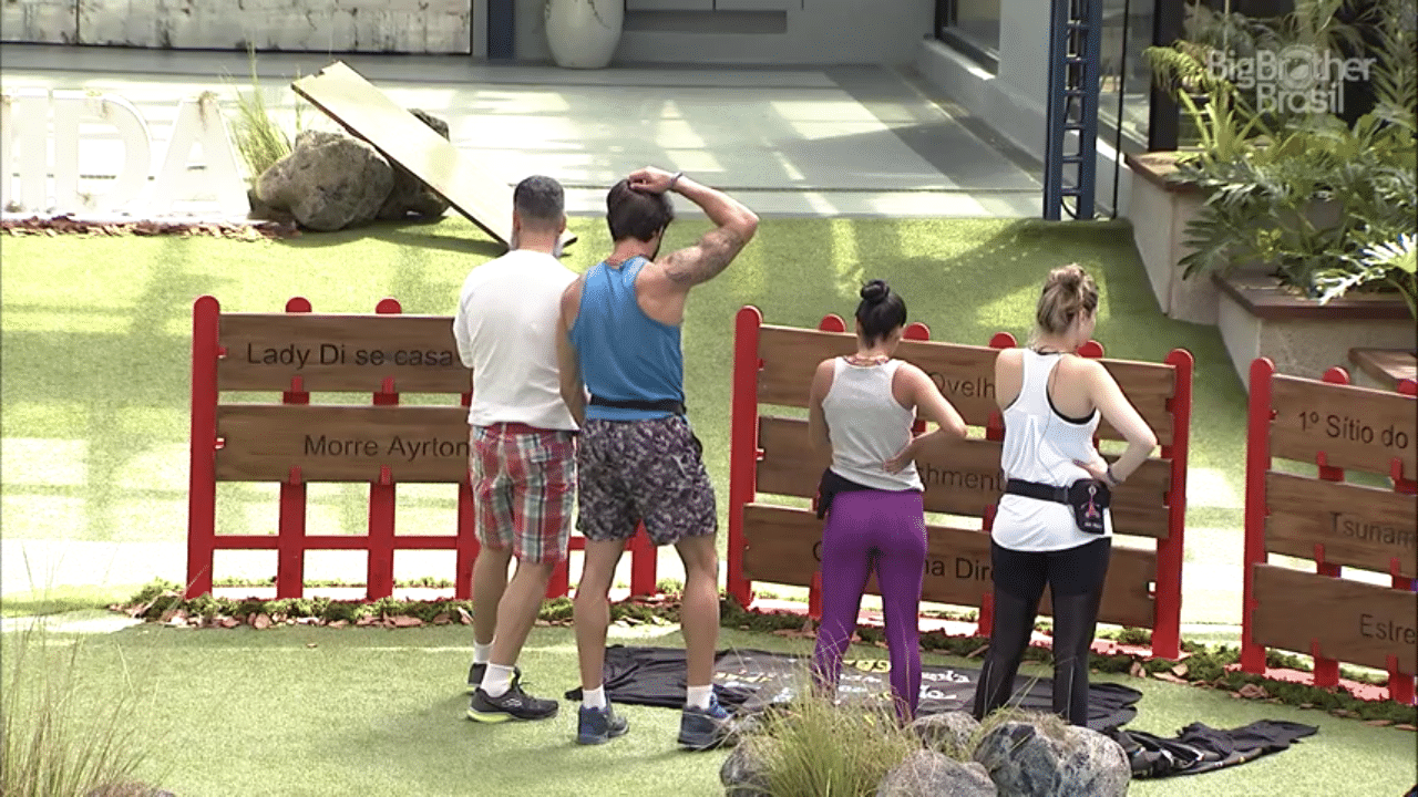 24.jan.2016 - Primeira prova da comida tem grupo formado por Renan, Ana Paula, Munik e Laércio no "BBB16" - Reprodução/TV e Globo