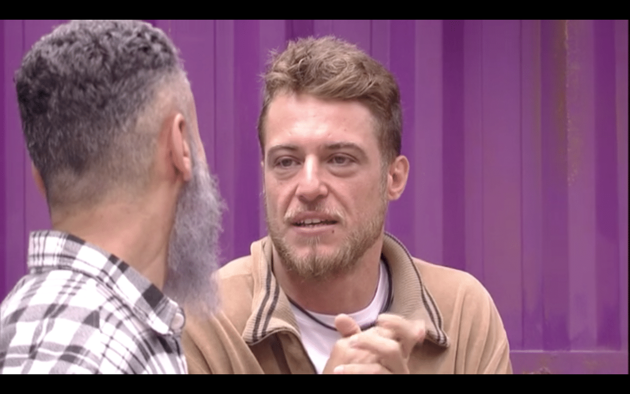 26.jan.2016 - Depois do raio-x, Daniel se sente mais tranquilo para o paredão no "BBB16" - Reprodução/TV Globo