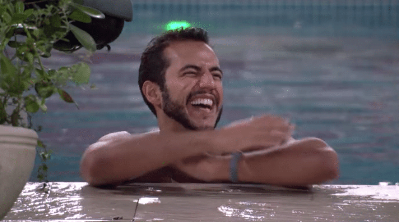 29.fev.2016 - Renan pergunta a Matheus se ele já foi gogo boy, brother ri e nega - Reprodução/TV Globo