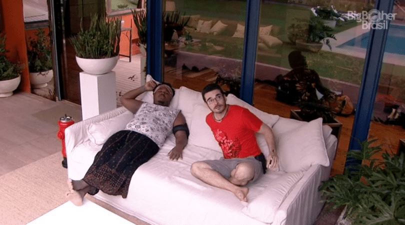 Ronan, participante do "BBB16", conversa sobre homofobia usando saia - Reprodução/TV Globo