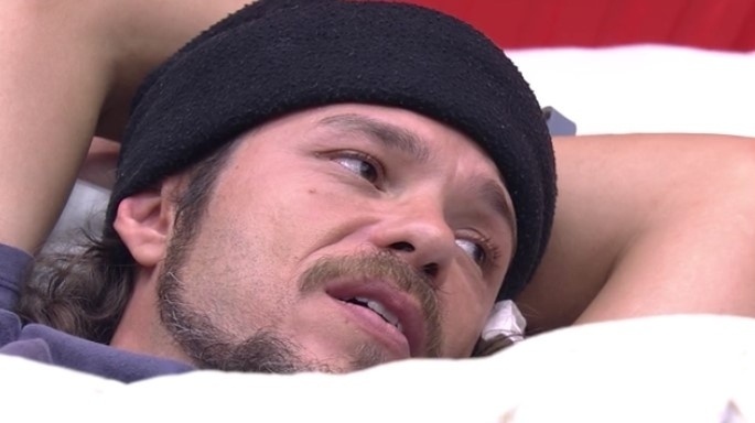 28.fev.2016 - Em conversa com Renan, Tamiel diz que Cacau é a favorita para o prêmio de R$ 1,5 milhão - Reprodução/TV Globo