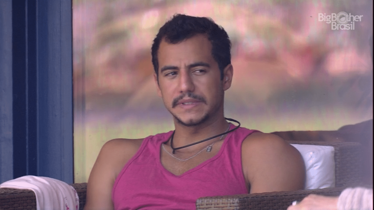 9.mar.2016 - Matheus pede para que Renan seja forte no "BBB16" - Reprodução/TV Globo
